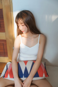 美女张开腿让男人