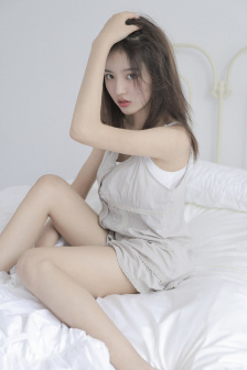 花蒂被吸得异常肿大