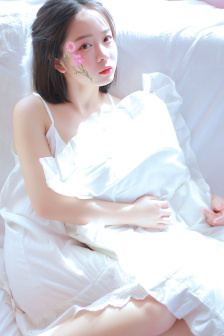 西田露娜